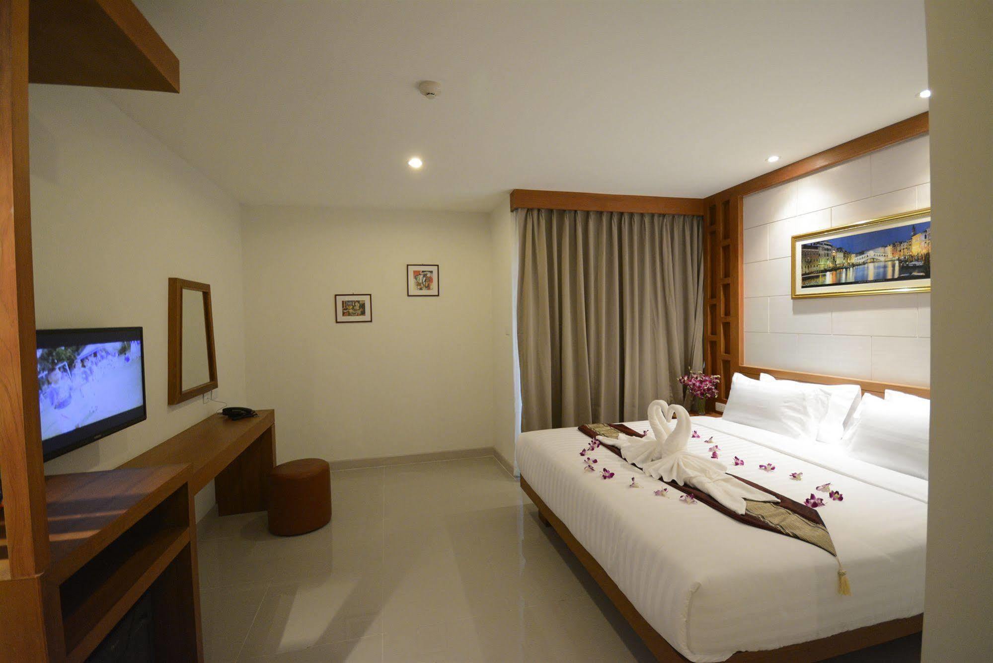 The Patong Center Hotel Eksteriør bilde