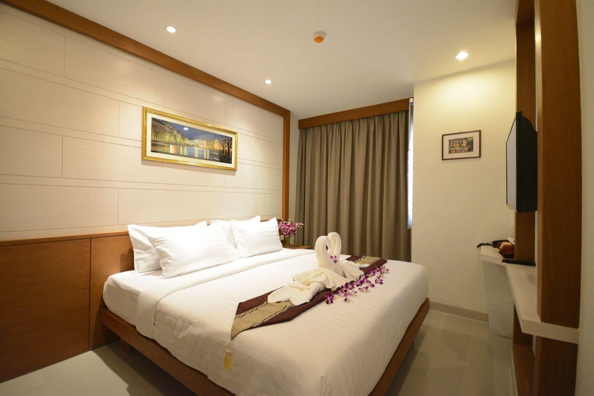 The Patong Center Hotel Eksteriør bilde