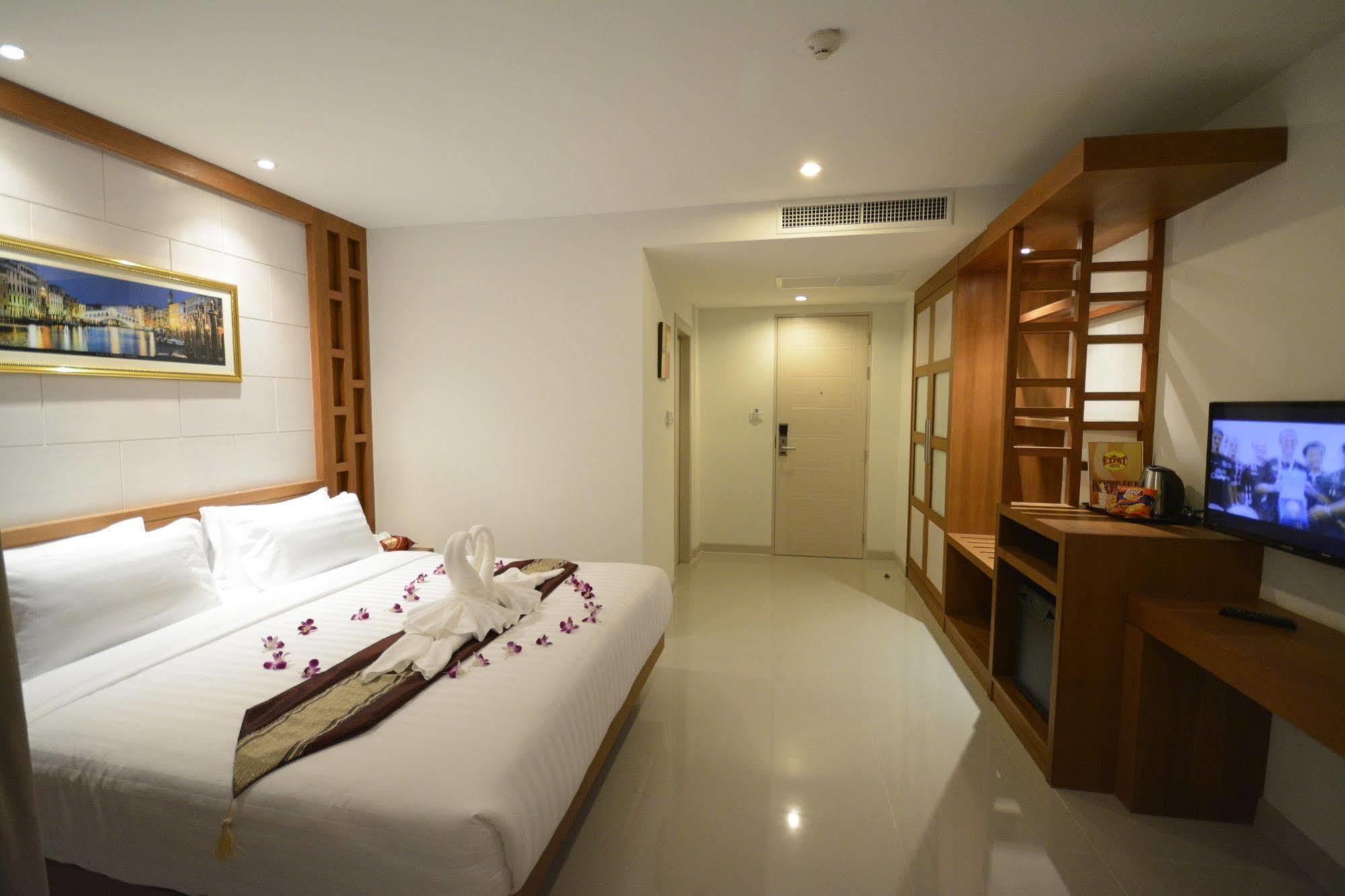 The Patong Center Hotel Eksteriør bilde